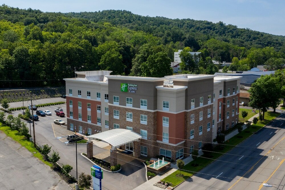 Фото Holiday Inn Express & Suites Ithaca, an Ihg Hotel