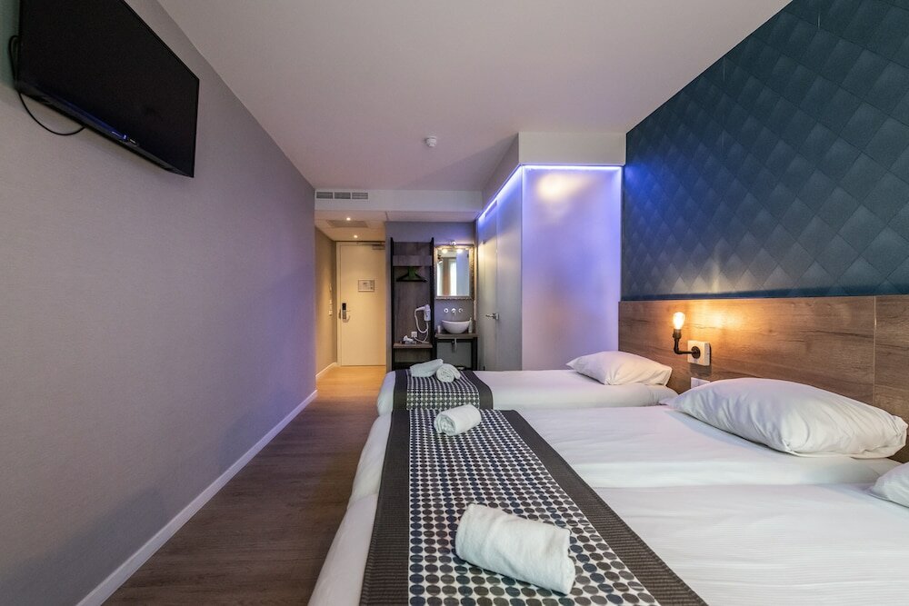 Фото Melrose Hotel