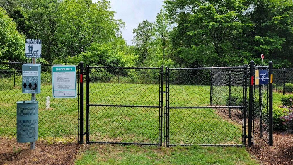 Фото Days Inn and Suites by Wyndham Oxford