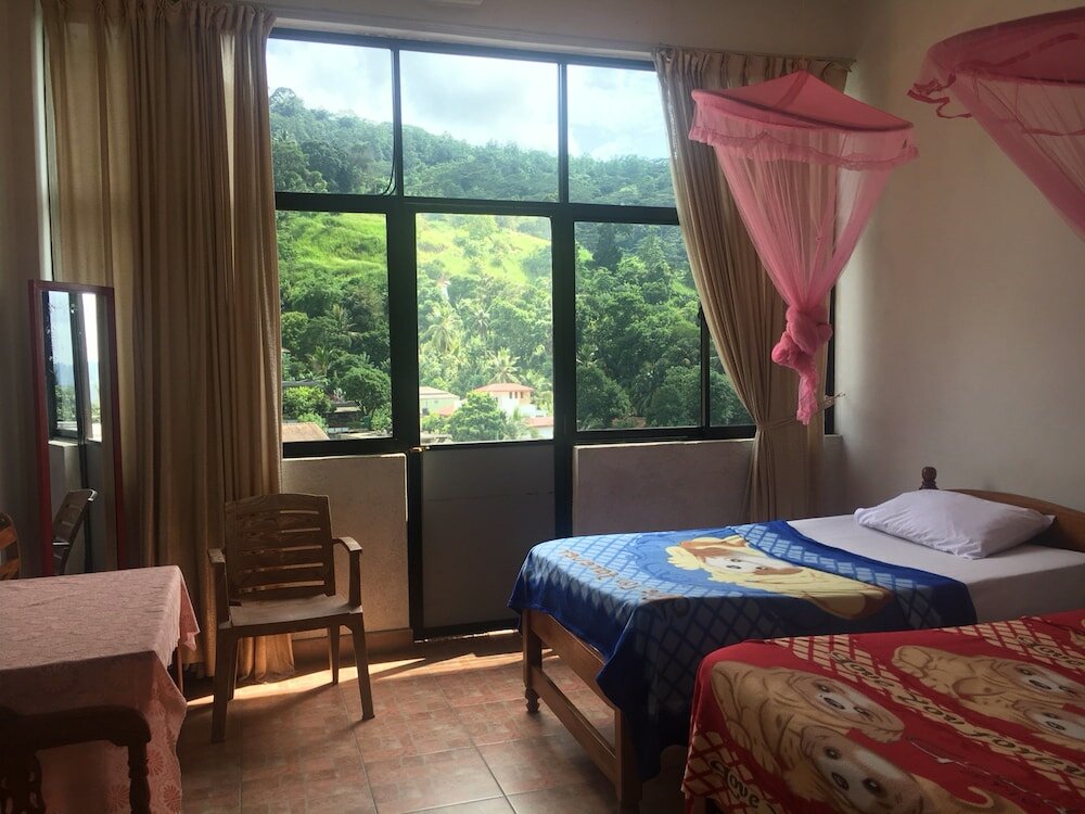 Фото Majestic Tourist Hotel