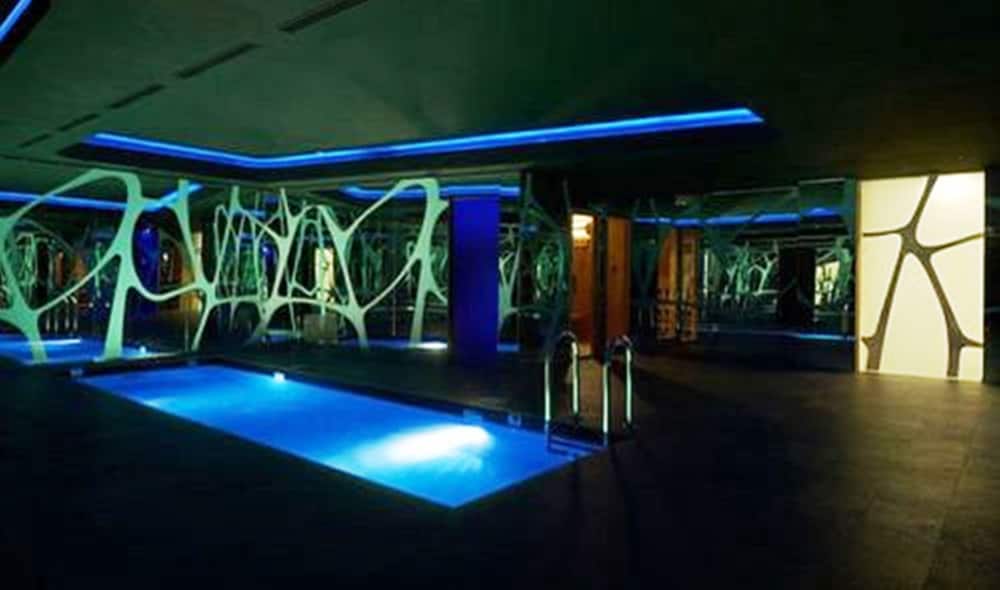 Фото A Point Arezzo Park Hotel