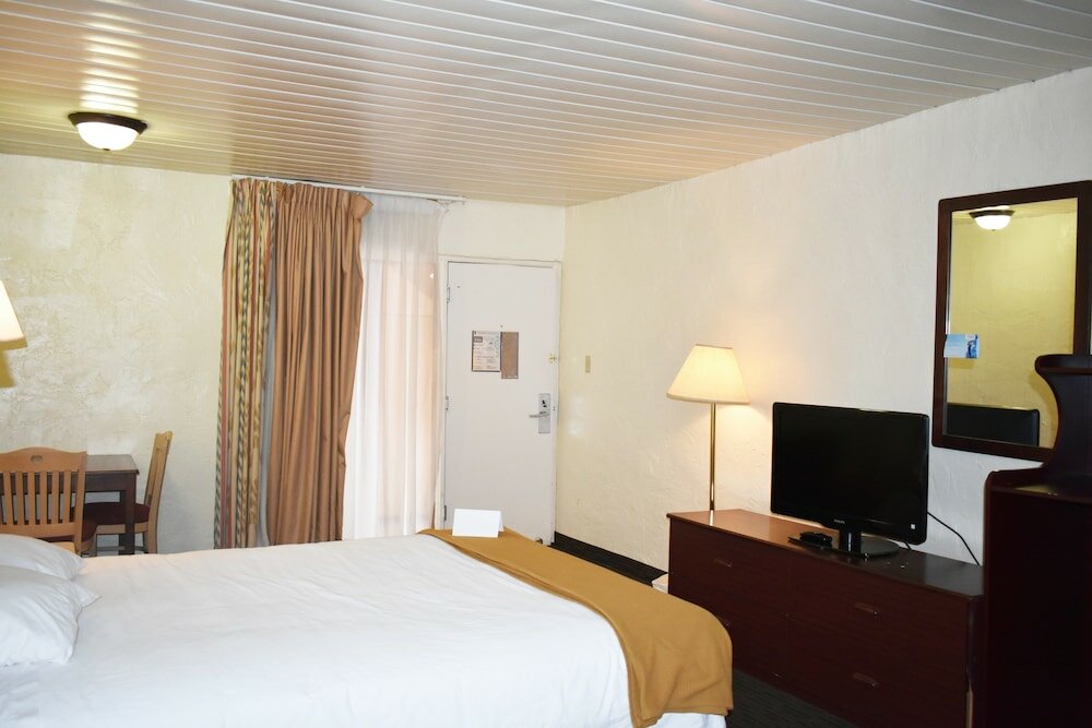 Фото Knights Inn Page