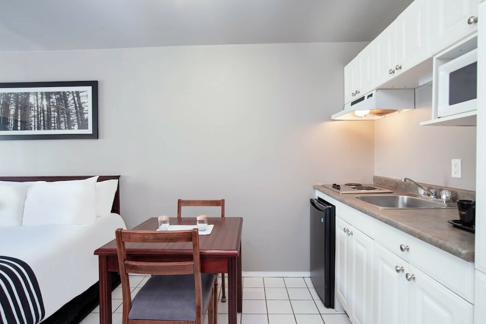 Фото Sandman Inn Cache Creek