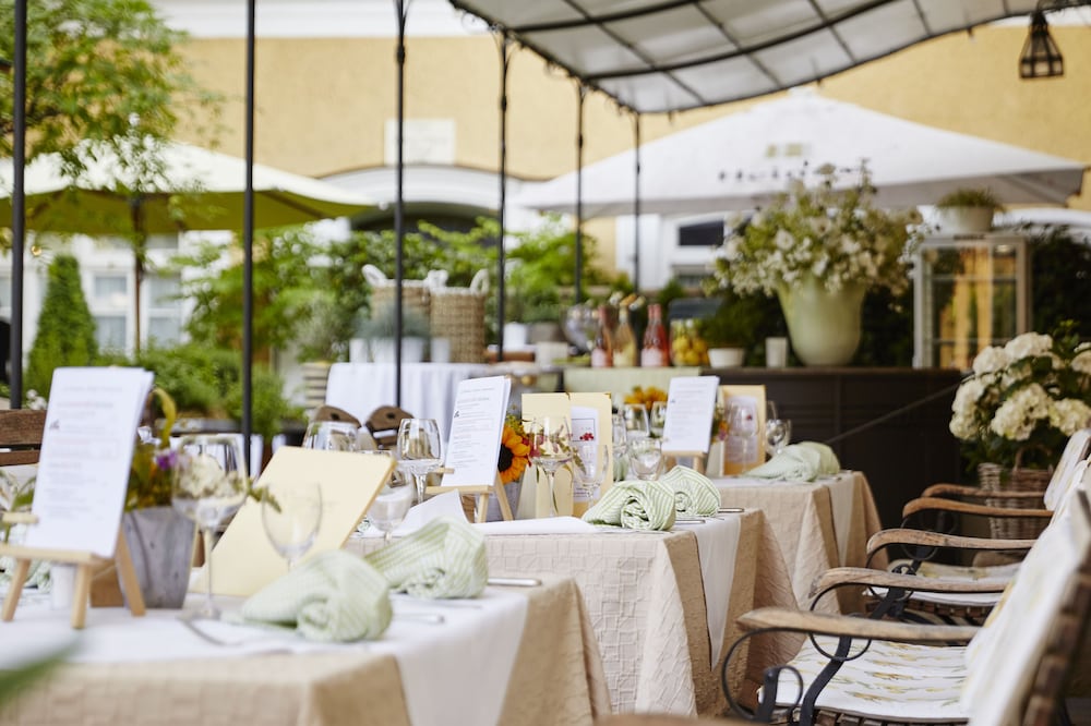 Фото Hotel Gutsgasthof Stangl