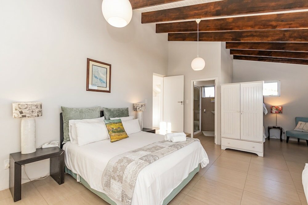 Фото Admiralty B&b