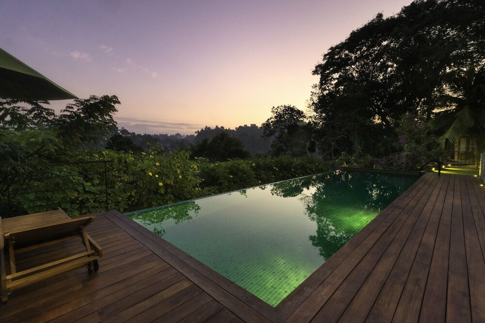 Фото Отель Kings Pavilion