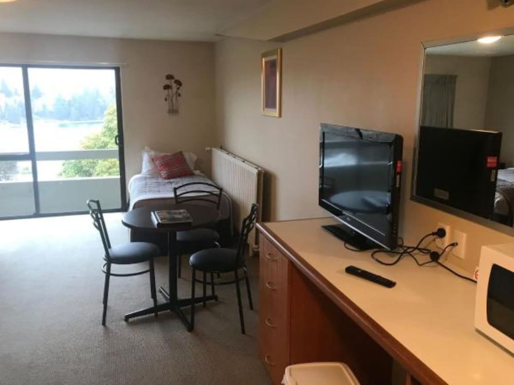 Фото Earnslaw Lodge