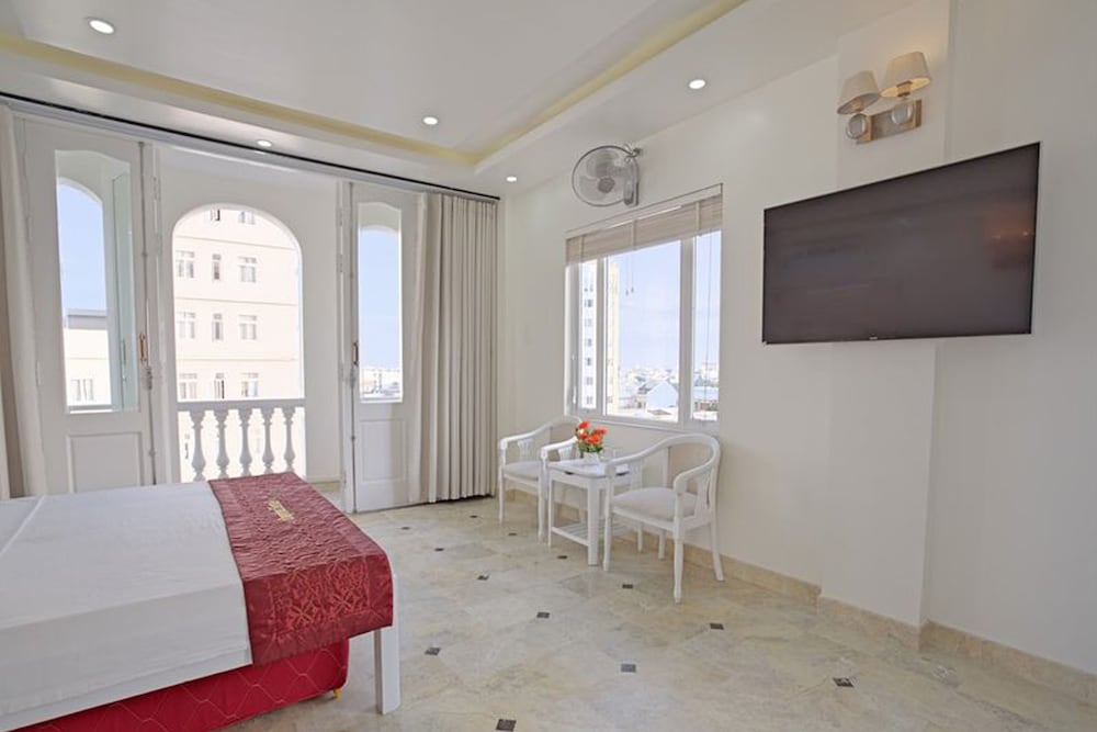 Фото Daystar Hotel