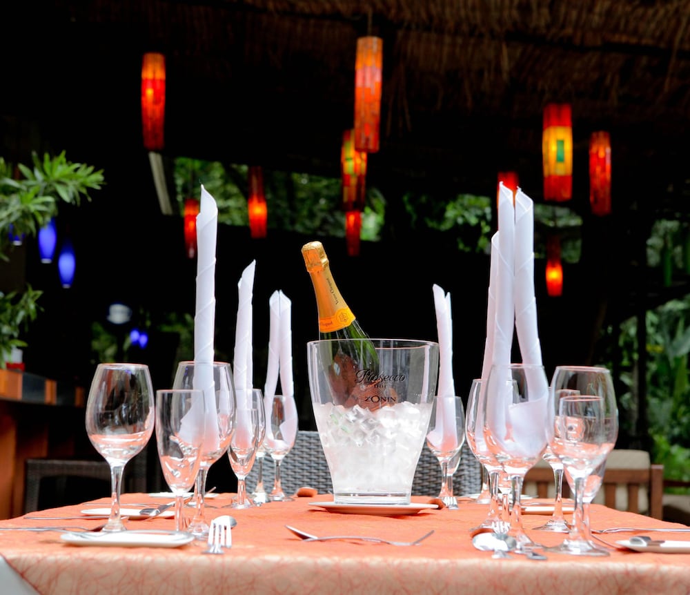 Фото La Reserve Hotel