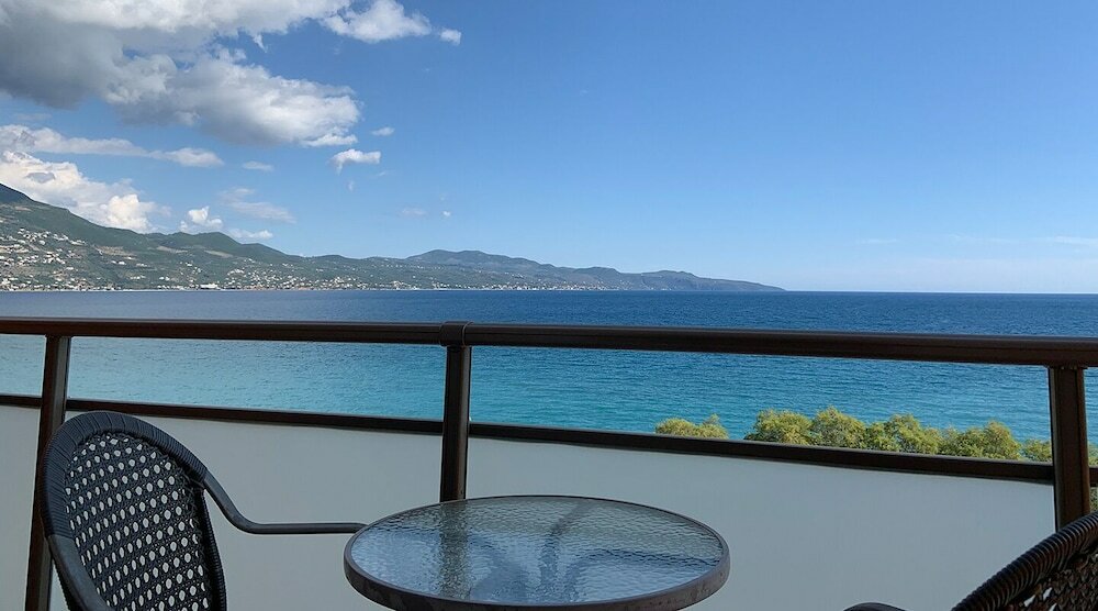 Фото Hotel Flisvos