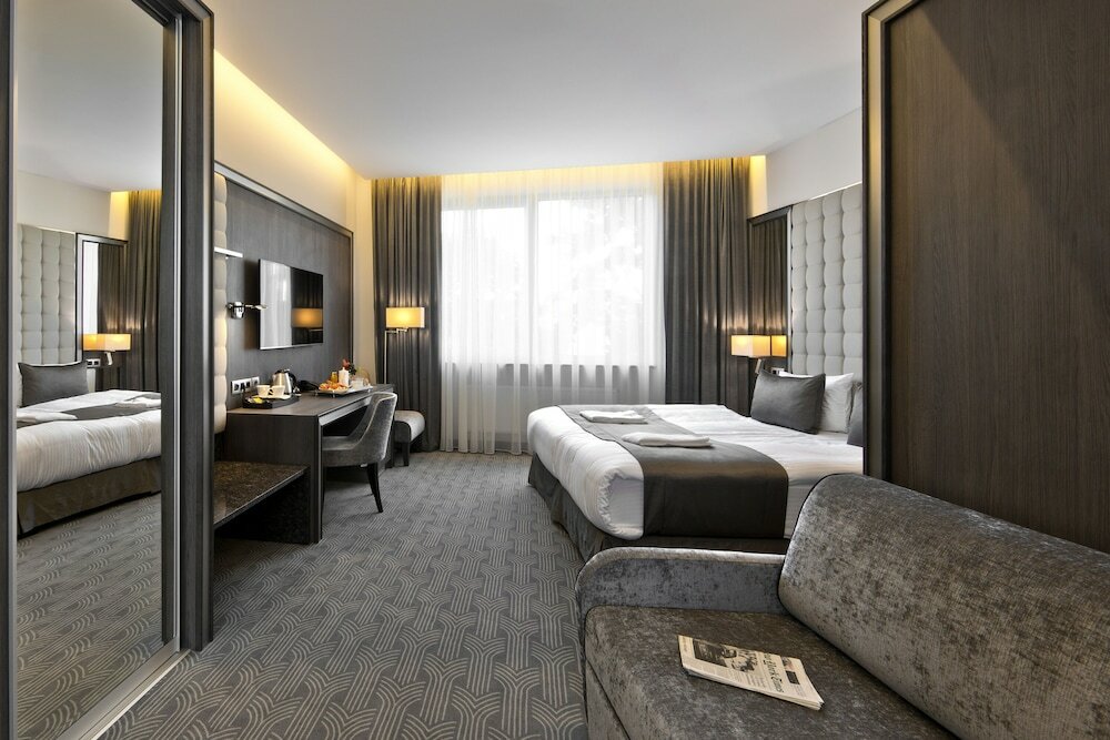 Фото Hotel Congress Avenue