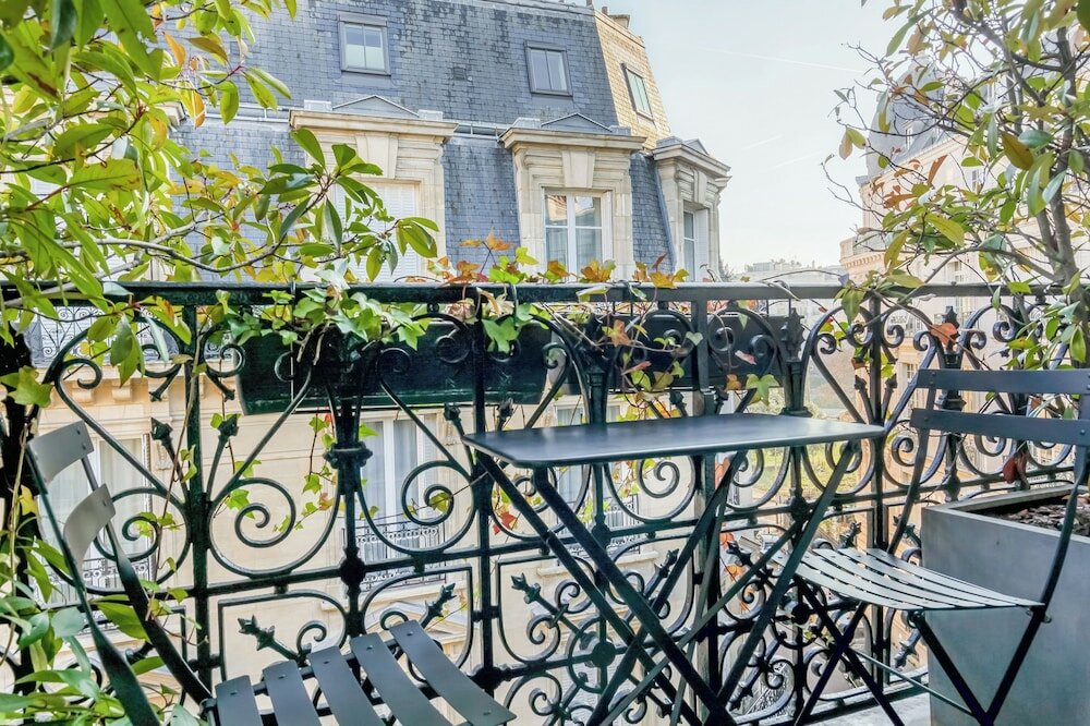 Фото Chalgrin Boutique Hotel