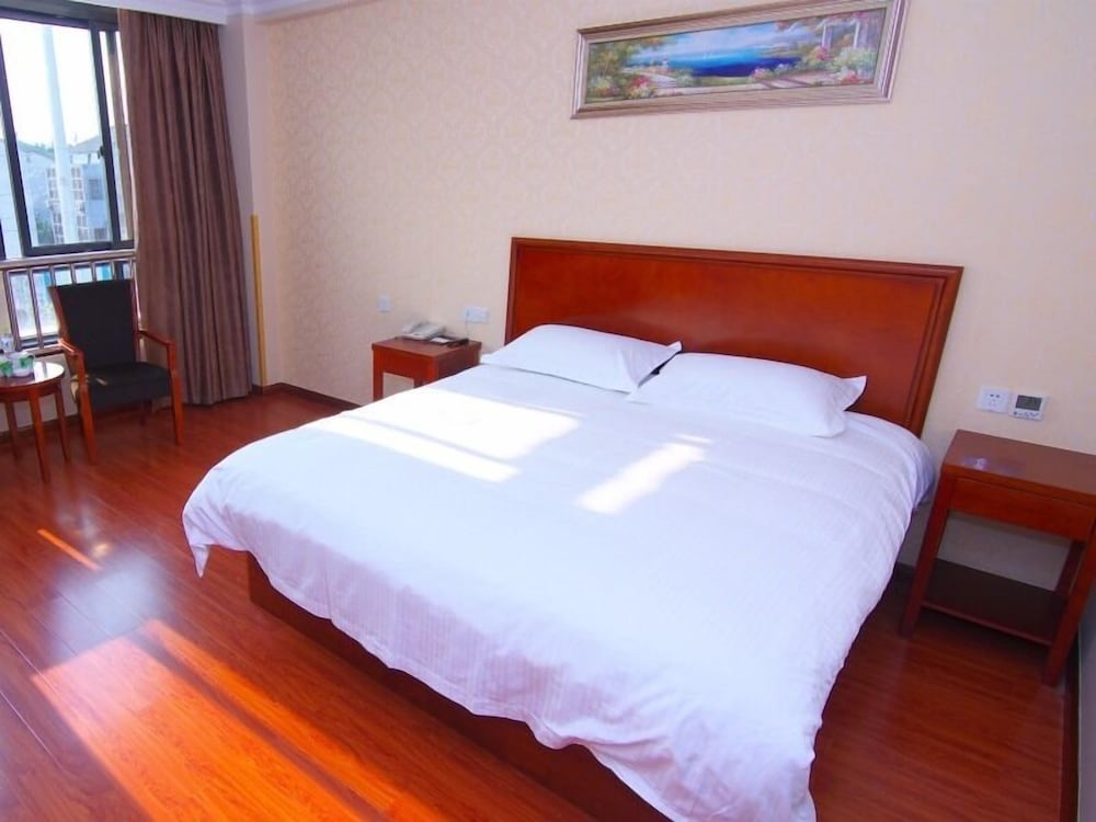 Фото GreenTree Inn ChangZhou East DongFang Road HengNai Logistics Park Express Hotel