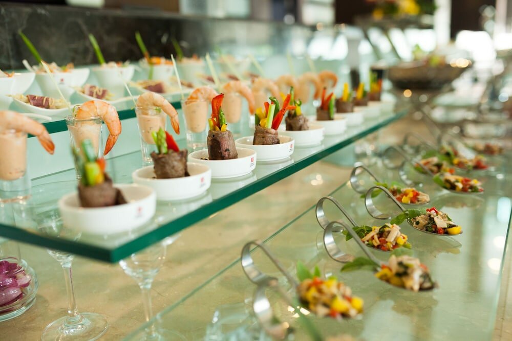 Фото Royale Signature Hotel