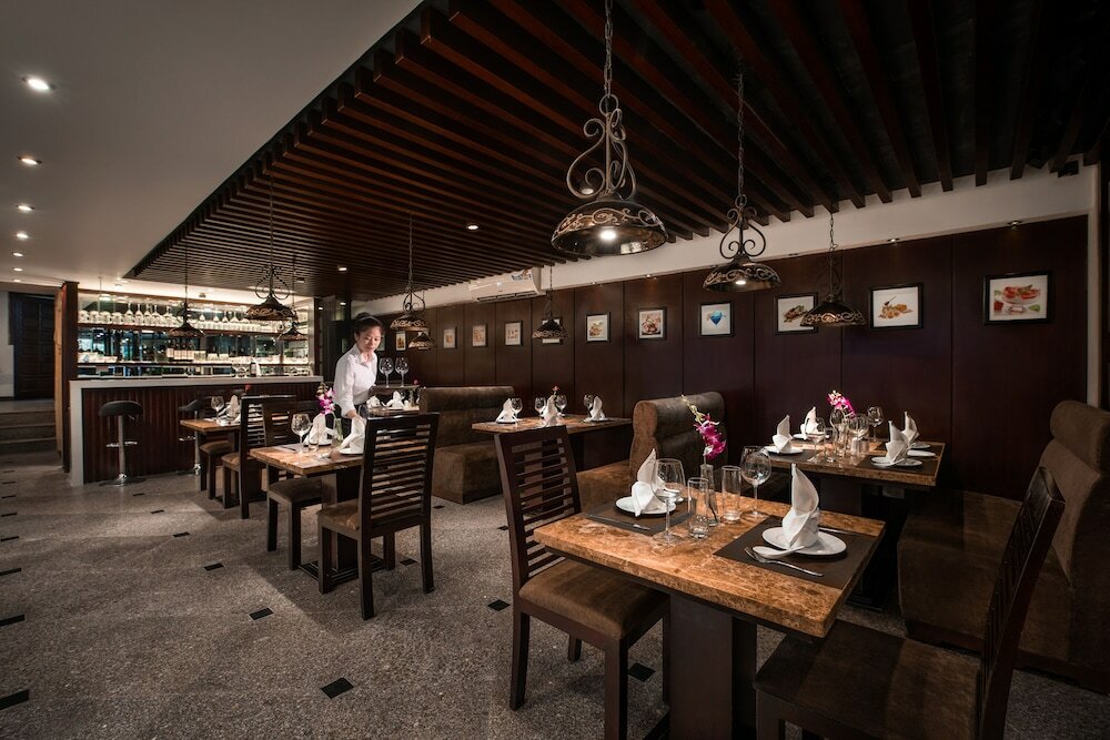 Фото Hanoian Central Hotel & Spa