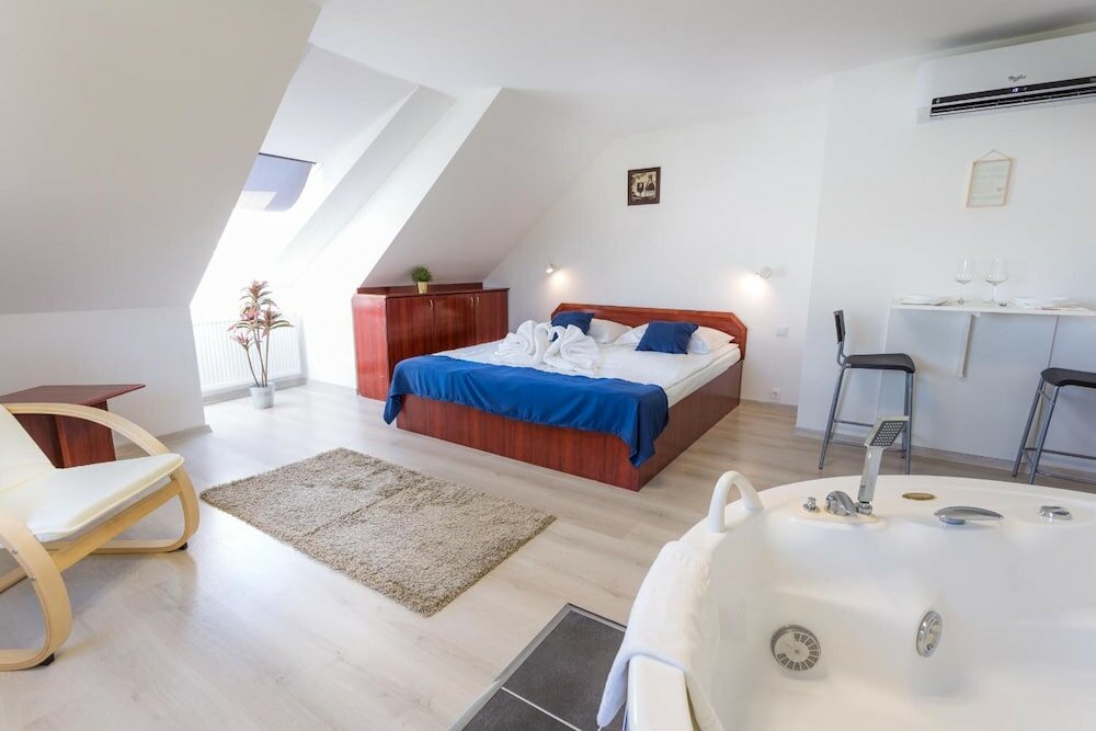 Фото Classic Hotel