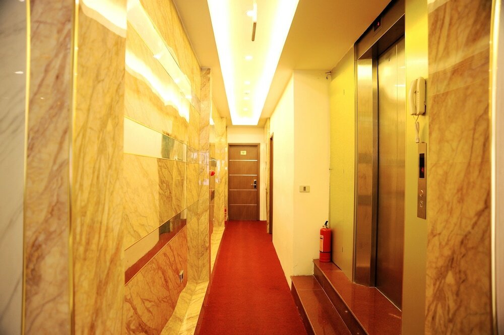 Фото The Royal Hotel