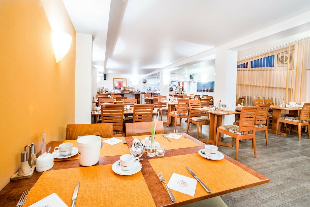 Фото Hotel National Düsseldorf