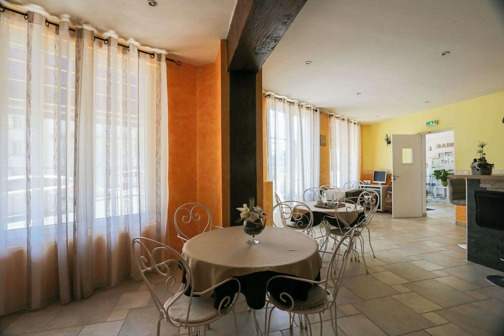 Фото Brit Hotel Bleu Nuit