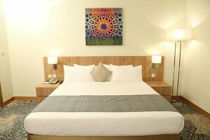 فندق قصر الدمام (المنطقة الشرقية, الدمام, حي العدامة, شارع 11) ، فندق