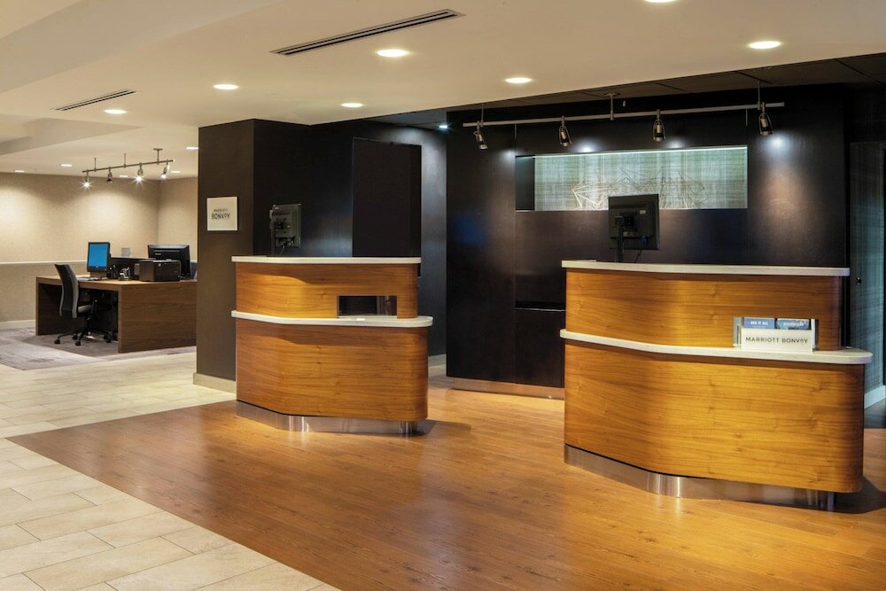 Фото Courtyard by Marriott Dulles Airport Herndon/Reston