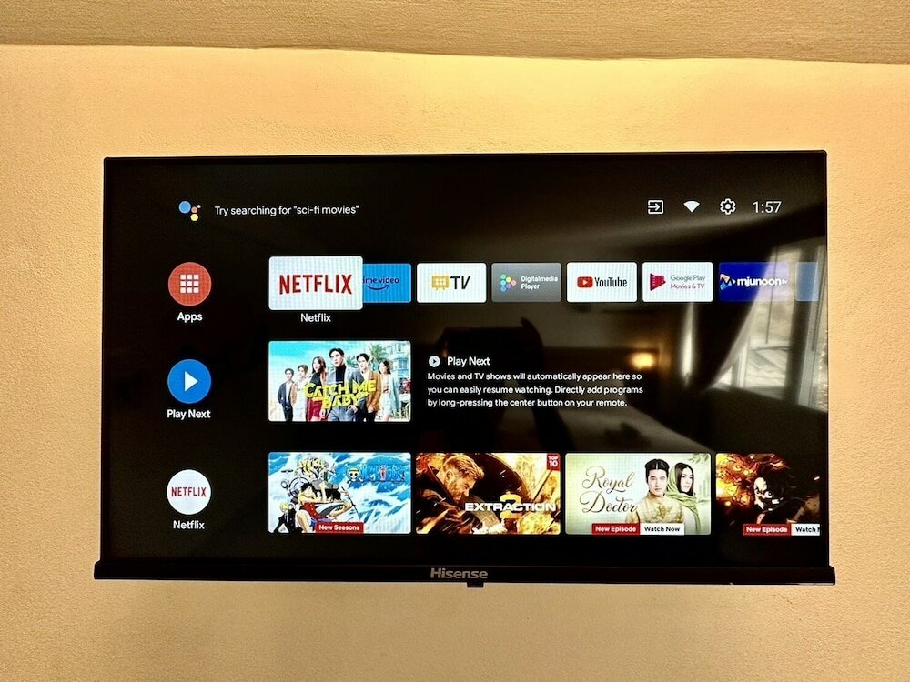 Фото DinsoMon Hotel