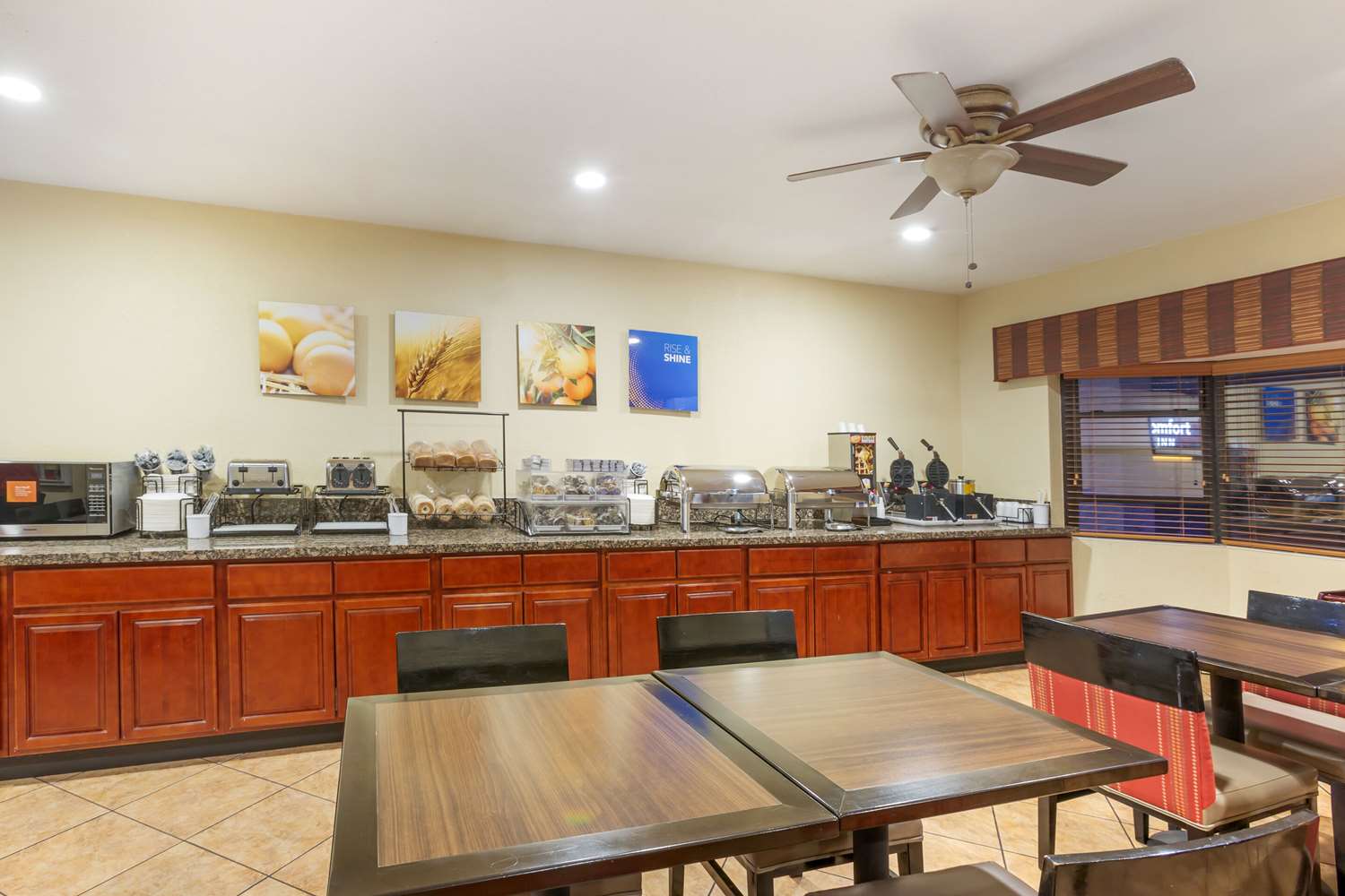 Фото Comfort Inn Near Grand Canyon