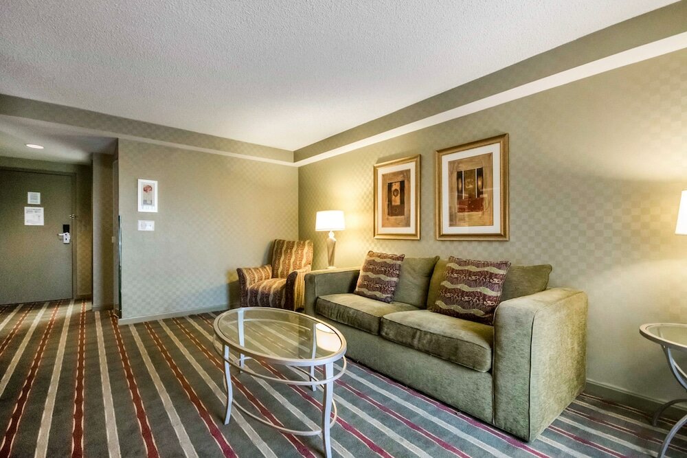 Фото Pier 5 Hotel Baltimore, Curio Collection by Hilton