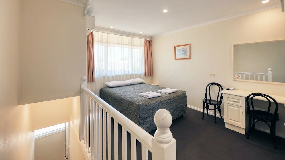 Фото Coachman Hotel Motel