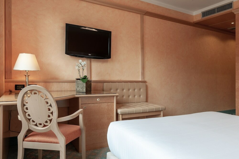 Фото Agora' Palace Hotel