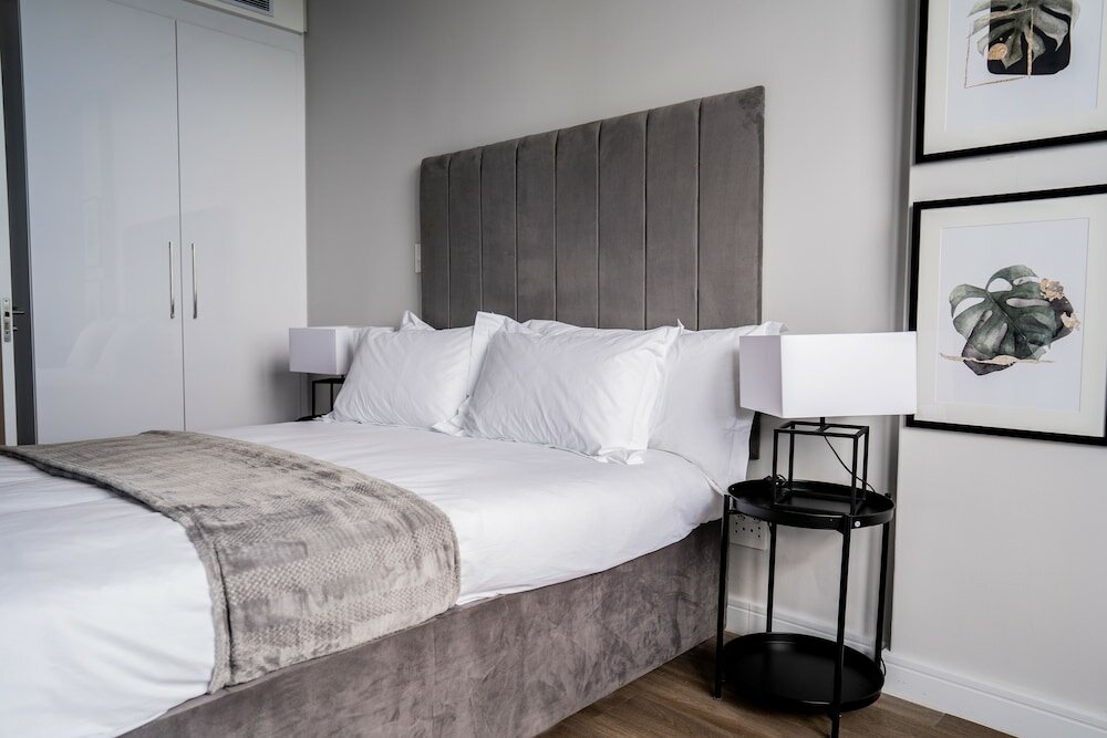 Фото Reserved Suites Illovo