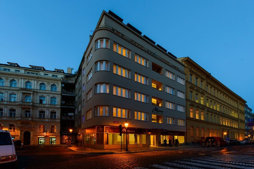 Фото отеля 1