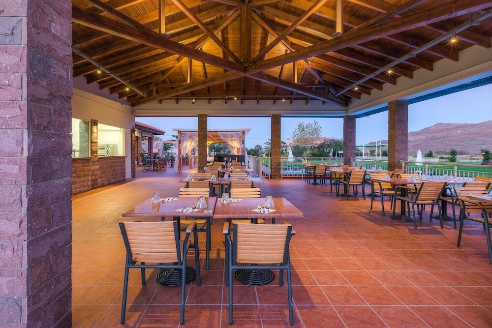 Фото Aeolian Village Beach Resort