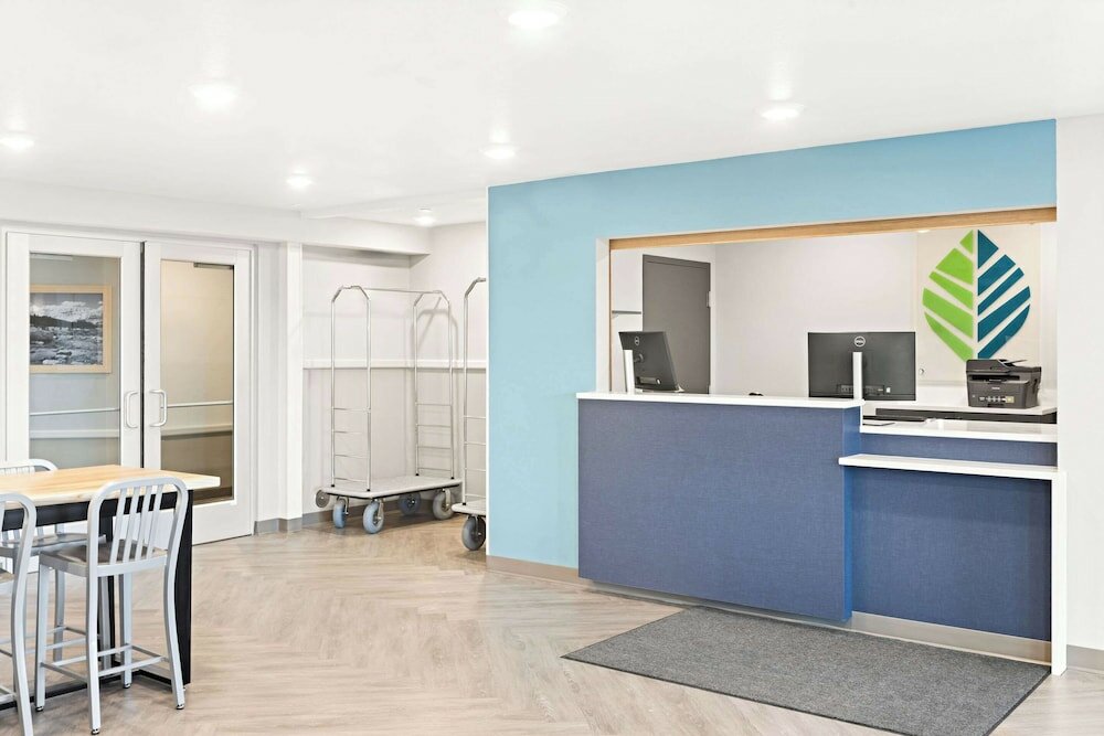 Фото Woodspring Suites Billings