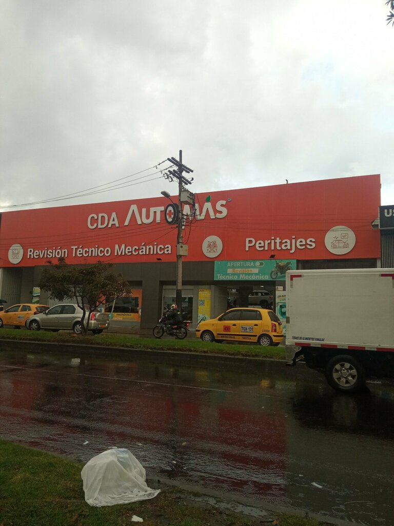 Vehicle inspection station Cda Automás Morato, Bogota, photo