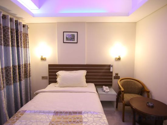 Фото Hotel Shuktara