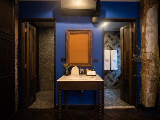 Фото Baan Tuk Din Hotel