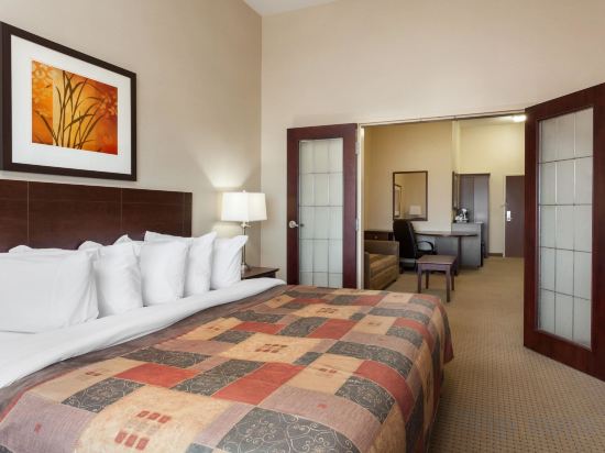 Фото Ramada by Wyndham Weyburn