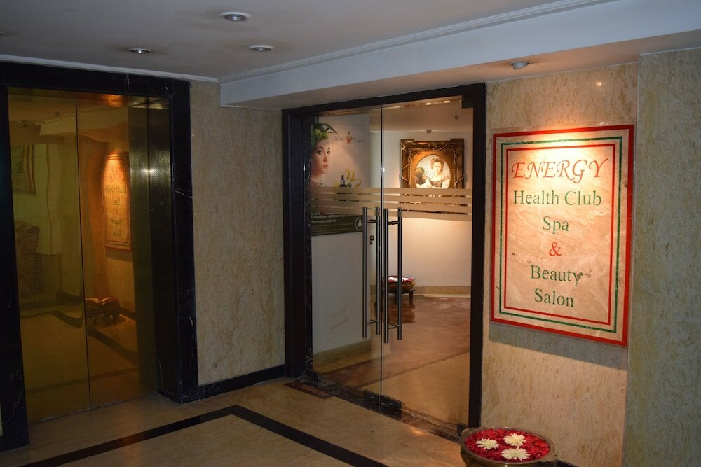 Фото Hotel The Royal Plaza