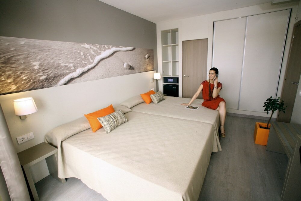 Фото Hotel Salou Sunset by Pierre & Vacances