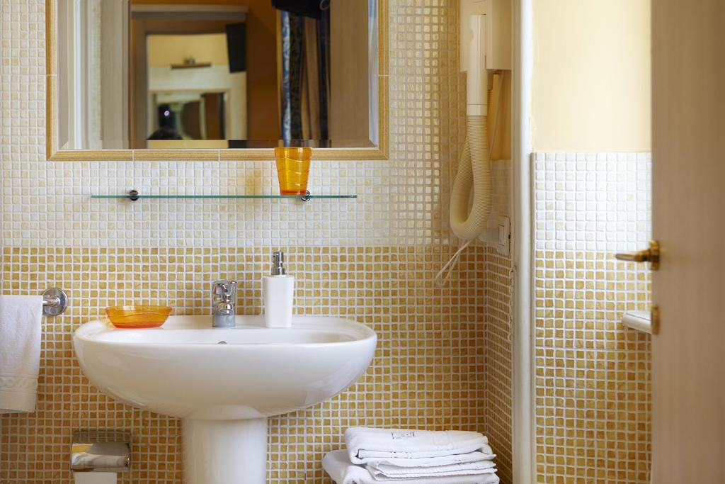 Фото 21 Aprile Accommodation