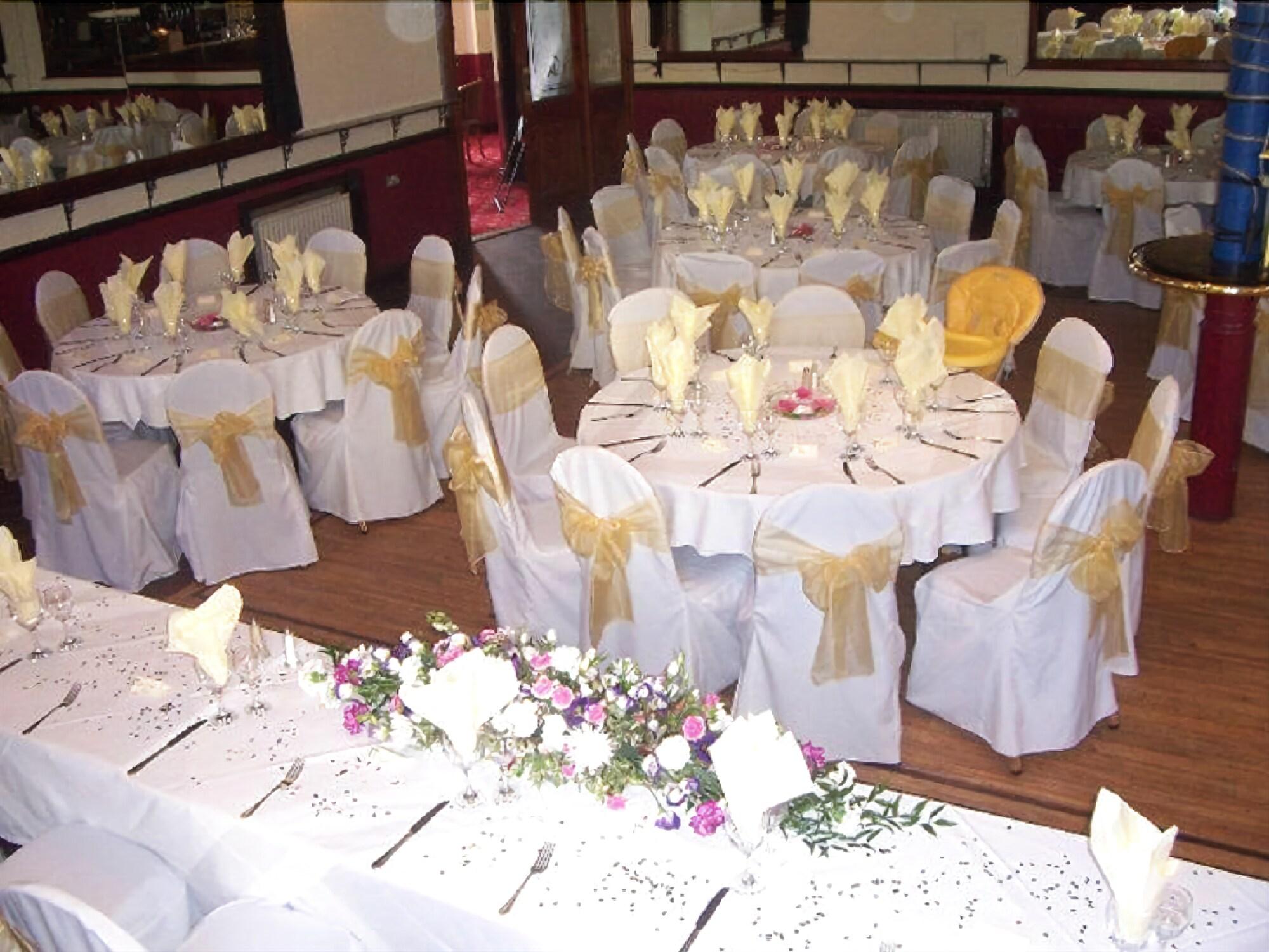 Фото Falcon's Nest Self Catering Apartments