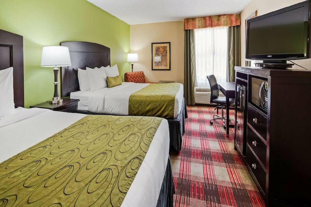 Фото Best Western Plus Addison/Dallas Hotel