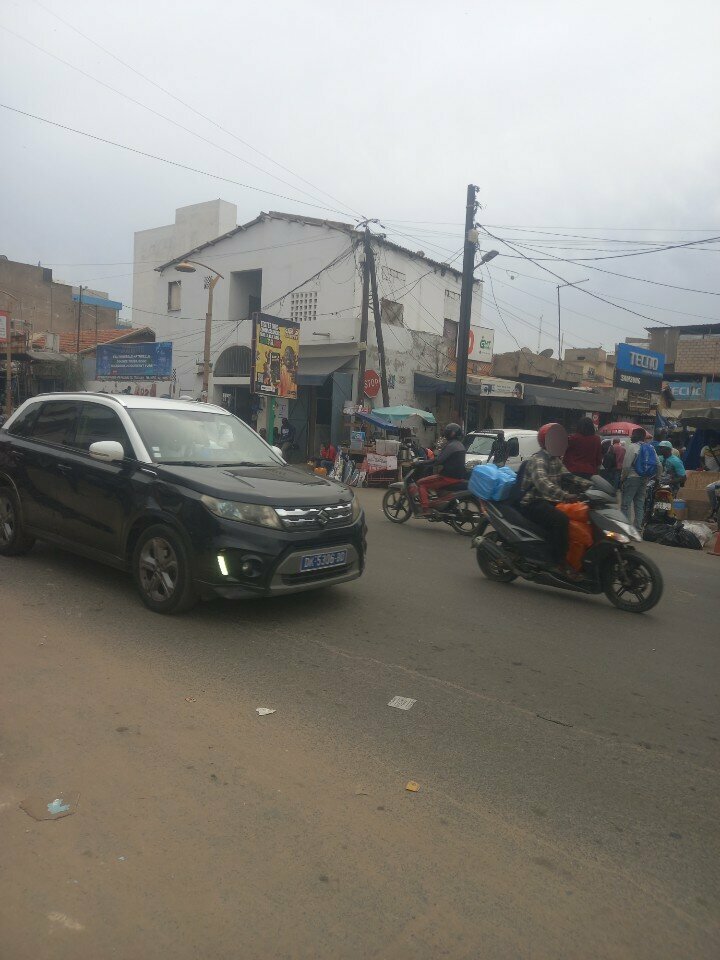Shopping mall Garab gui High Tech, Dakar, photo