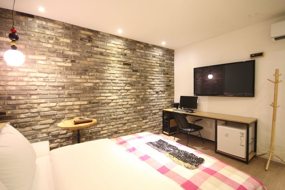 Фото 25 Hours Hotel