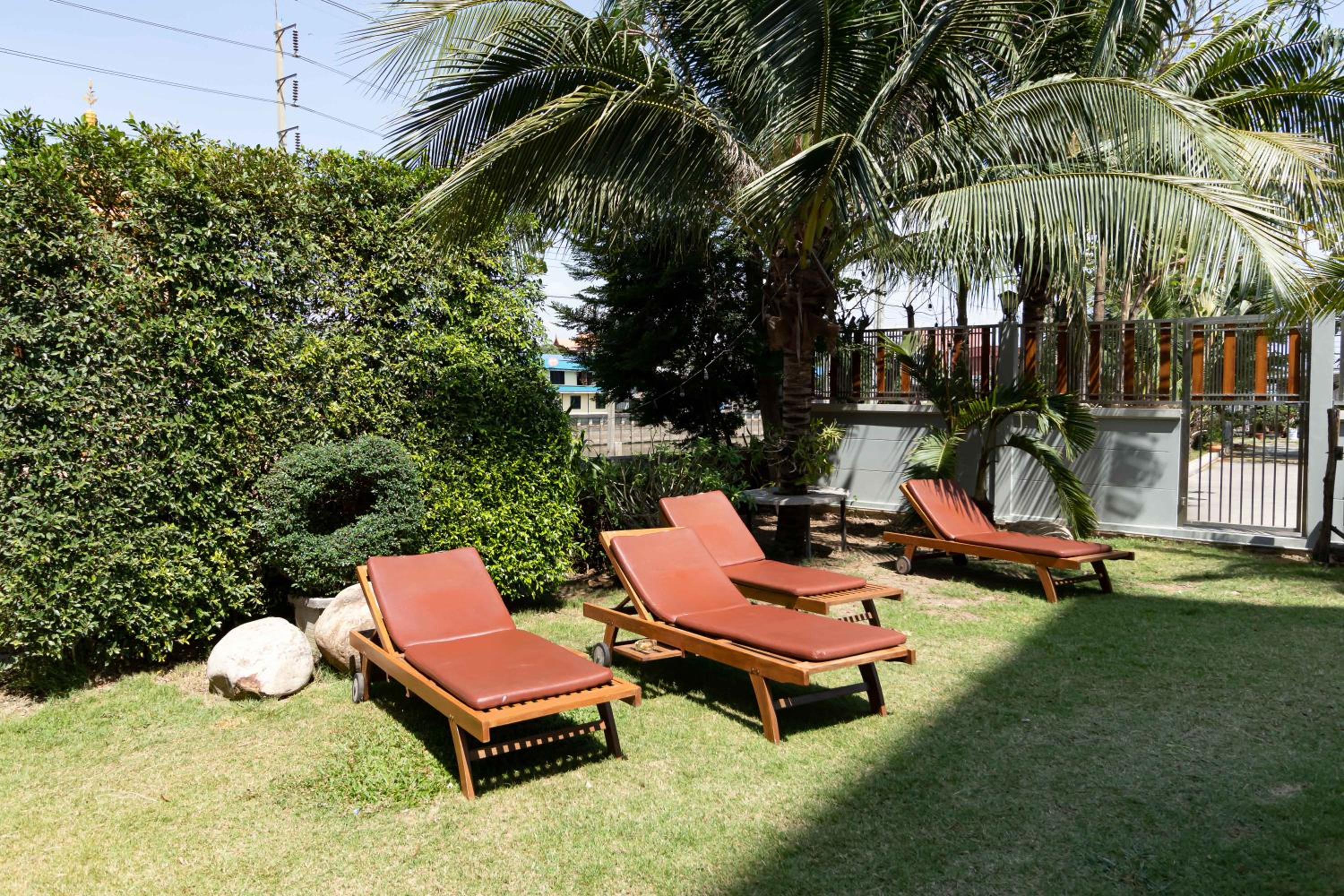 Фото Silver Gold Garden Suvarnabhumi Airport Hotel