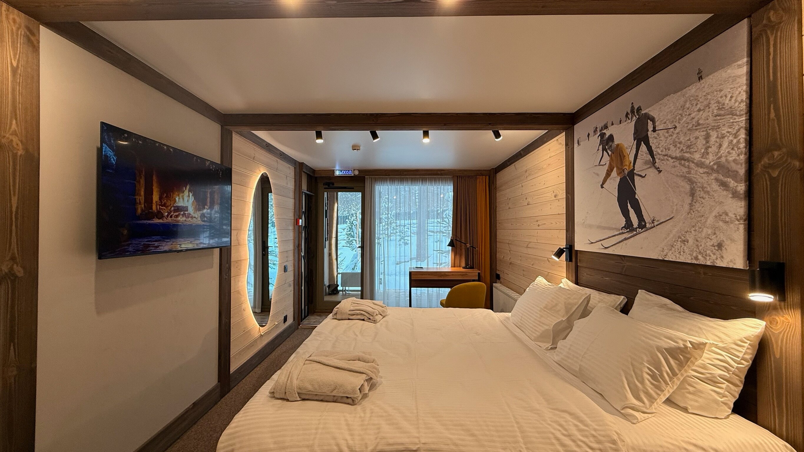 Фото Forest Green