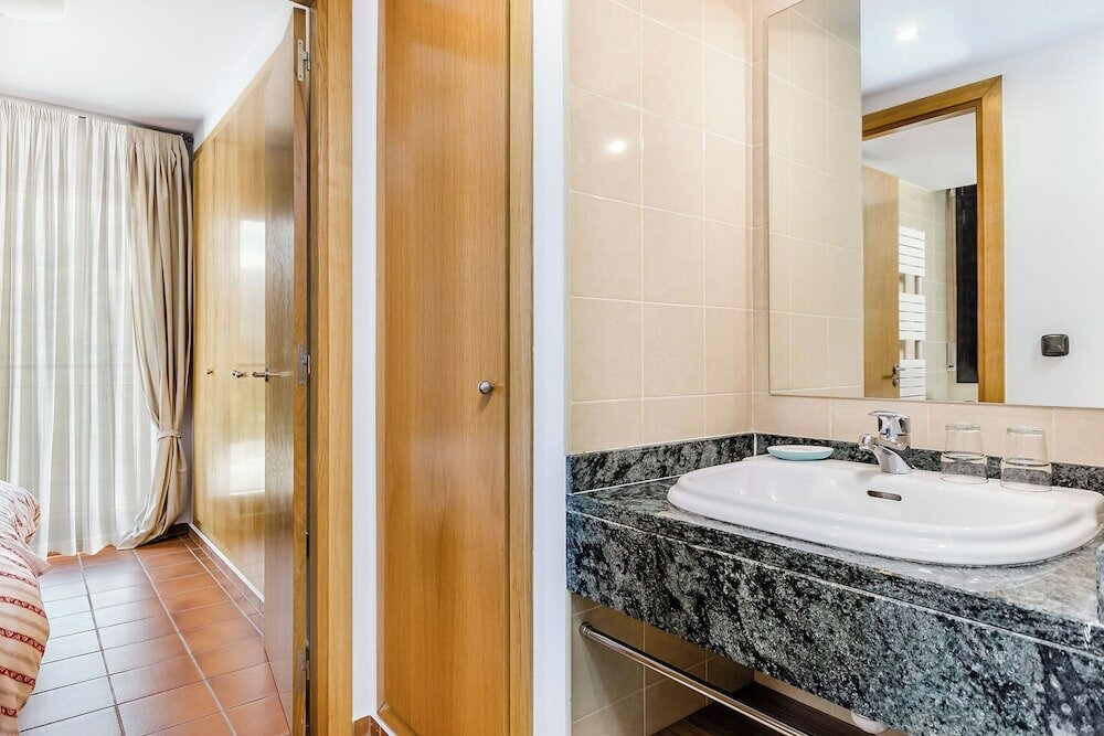 Фото Apartamentos Prat de les Molleres