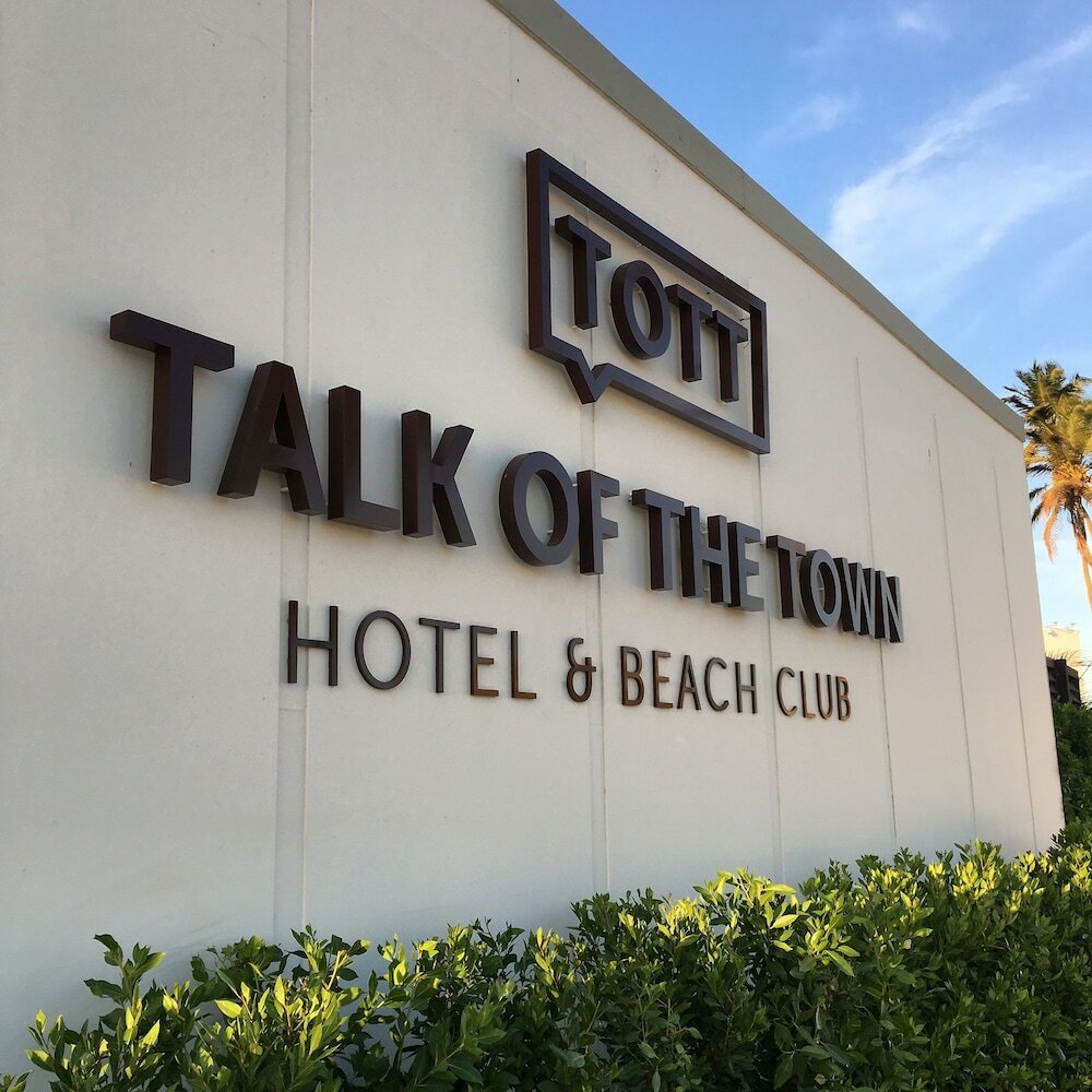 Фото Talk of the Town Hotel and Beach Club
