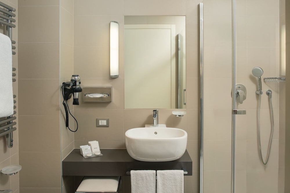 Фото Unahotels Bologna Fiera